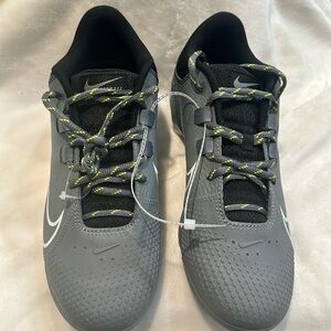 Nike Women’s Hyperdiamond 4 Metal Fastpitch Softball Cleats. Size 9